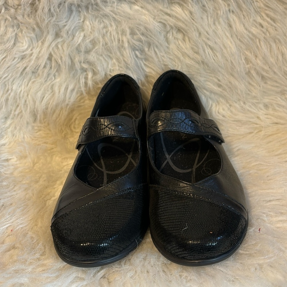 ARAVON comfortable Flat shoes